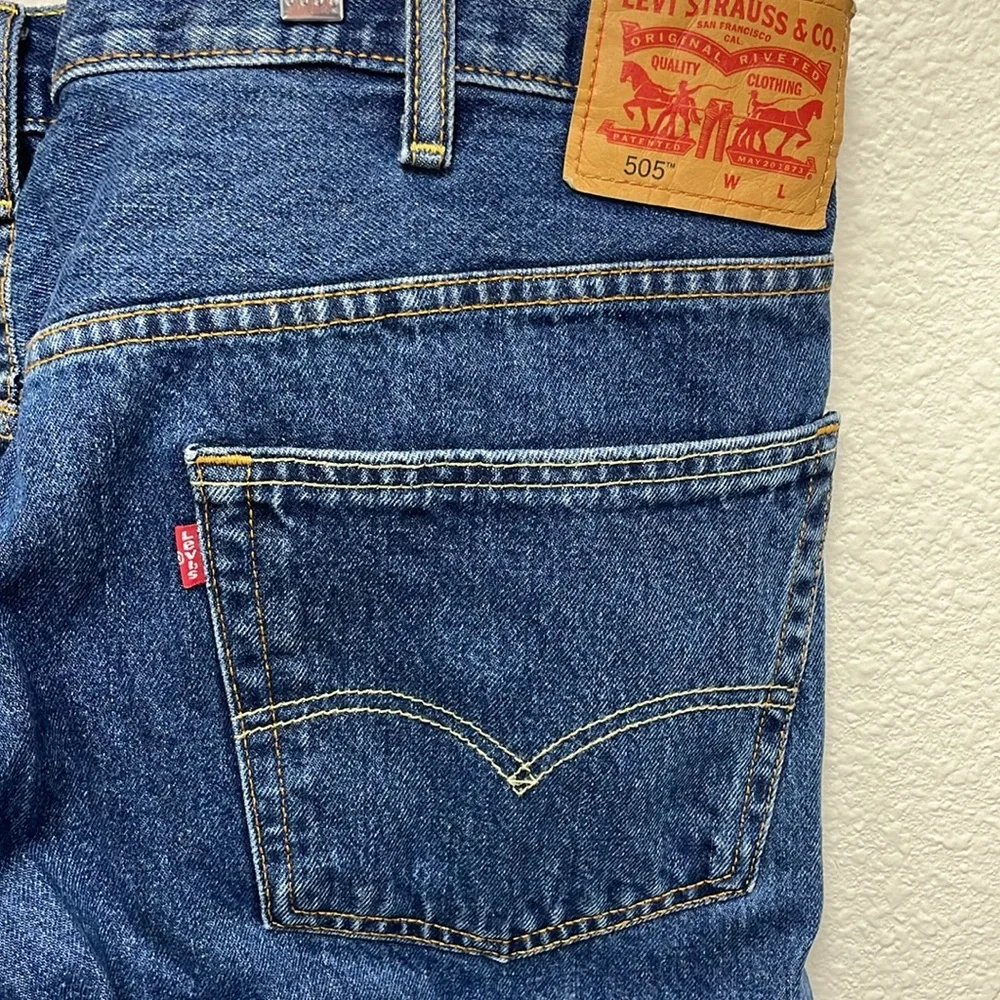 Levi’s Classic 505 Men's Blue Jeans 50 x 30 Straight Leg